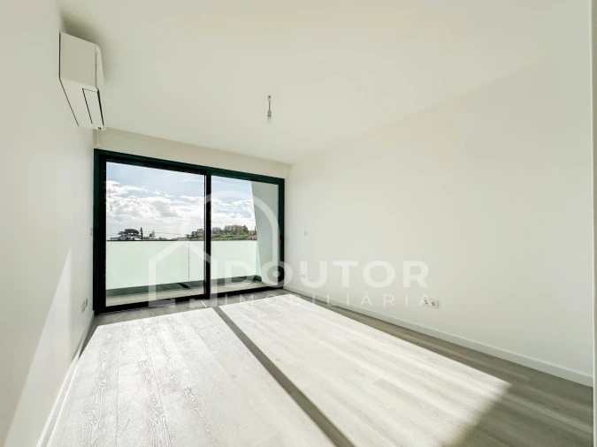 Moradia T3 para Venda em Santo Antonio Foto 13