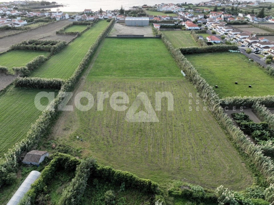 Terreno para Venda em Mosteiros Foto 1