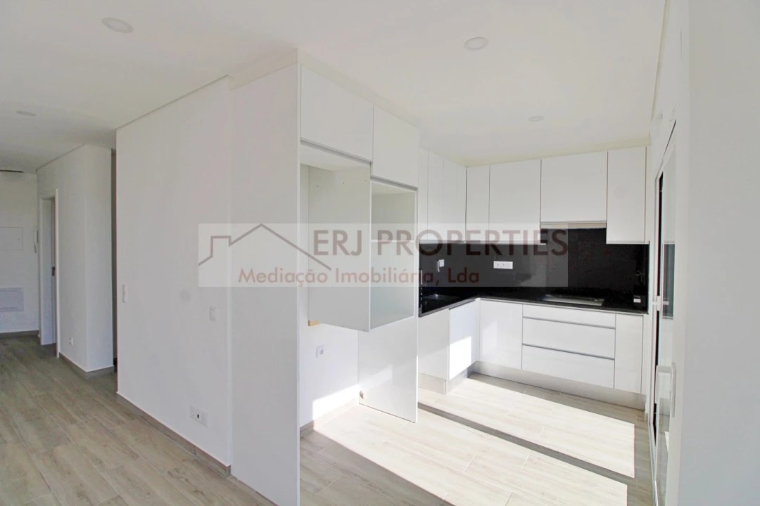 Apartamento T2 para Venda em Altura Foto 5