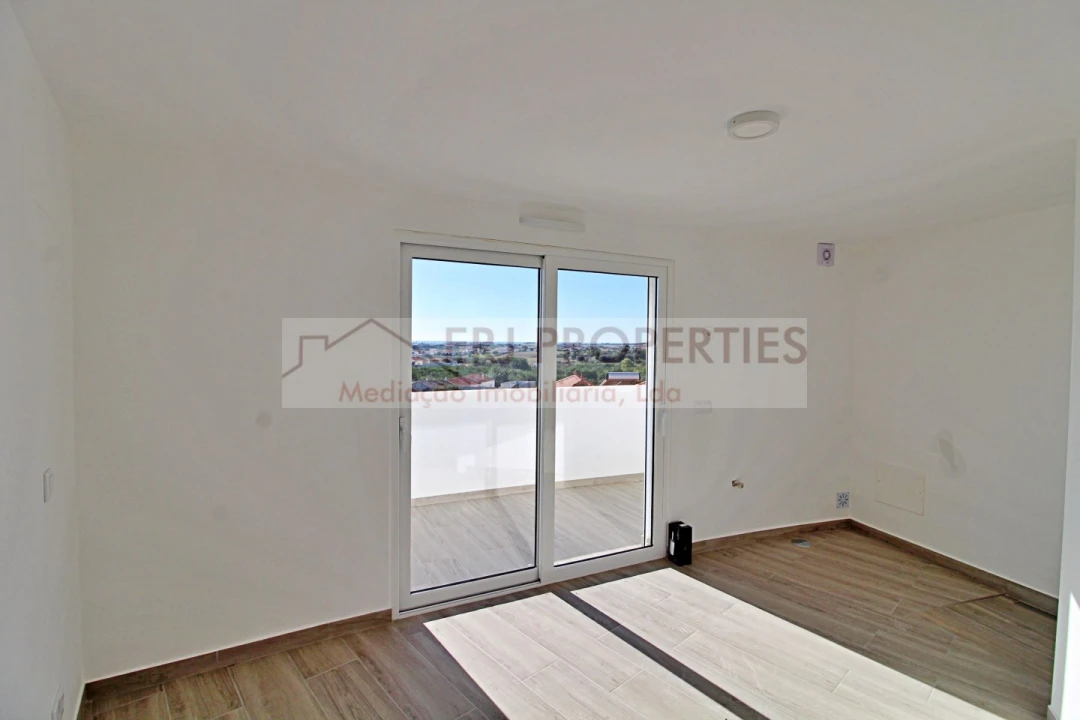 Apartamento T2 para Venda em Altura Foto 17