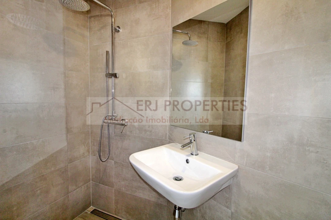 Apartamento T3 para Venda em Altura Foto 11