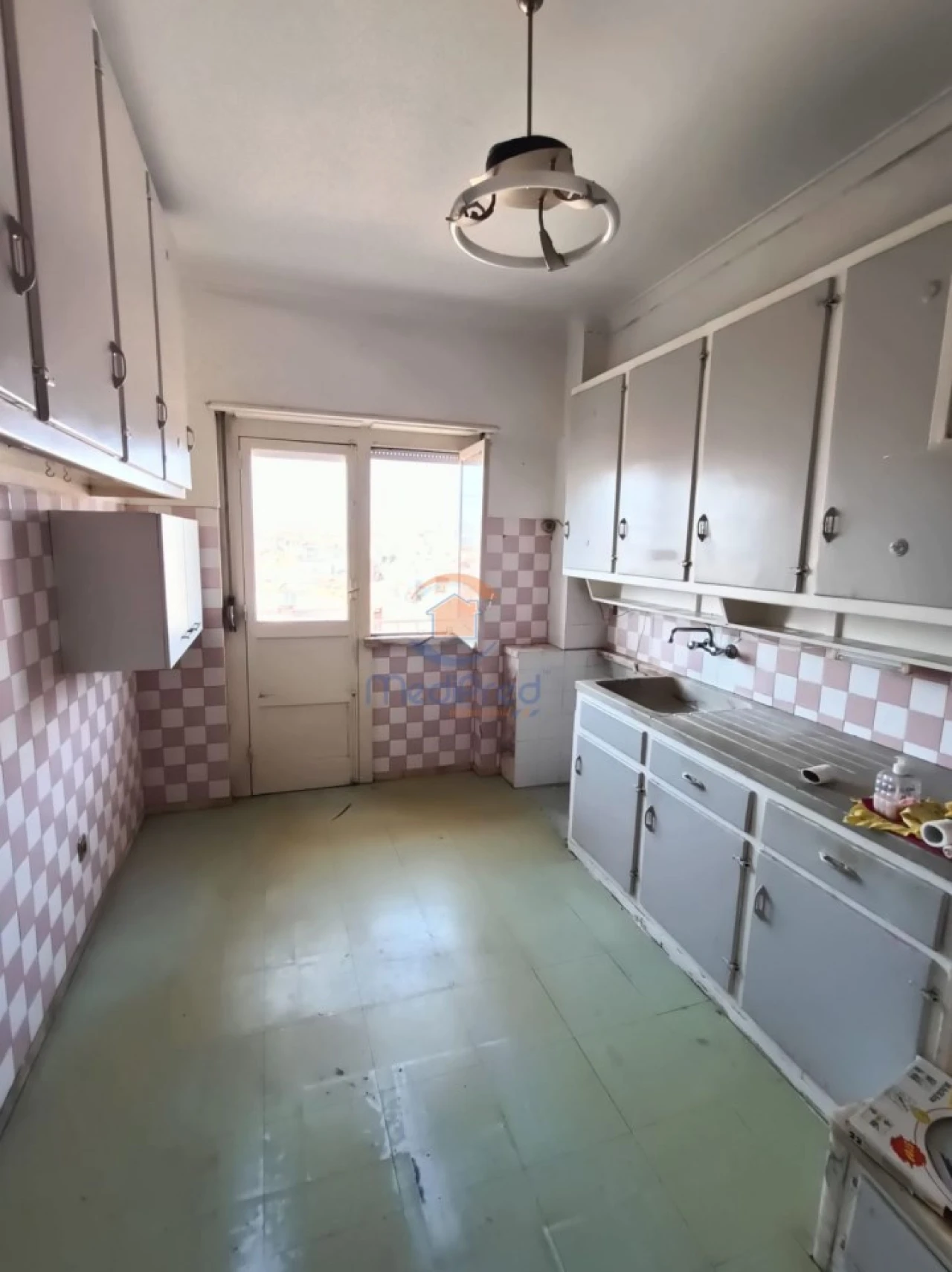 Apartamento T2 para Venda em Pontinha e Famões Foto 5