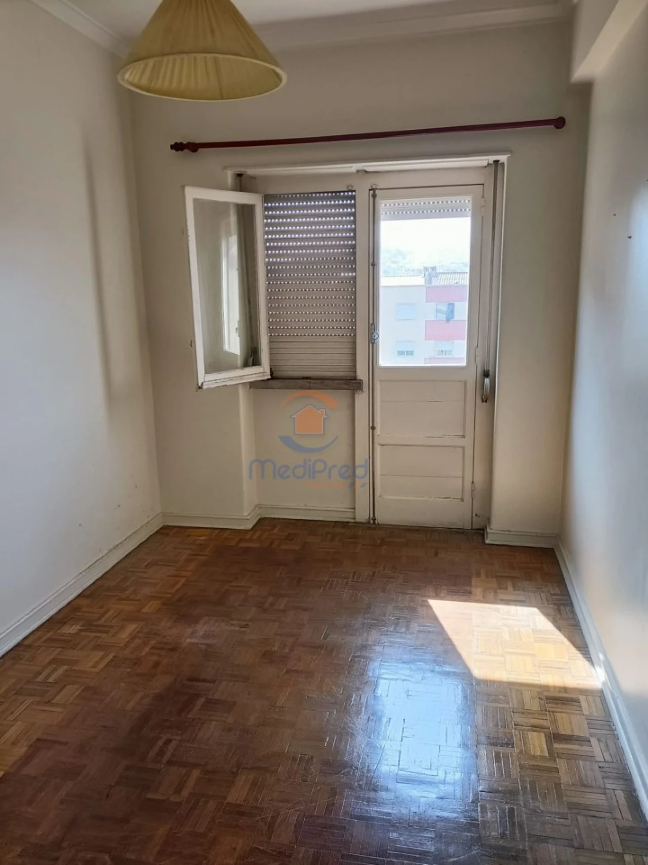 Apartamento T2 para Venda em Pontinha e Famões Foto 6