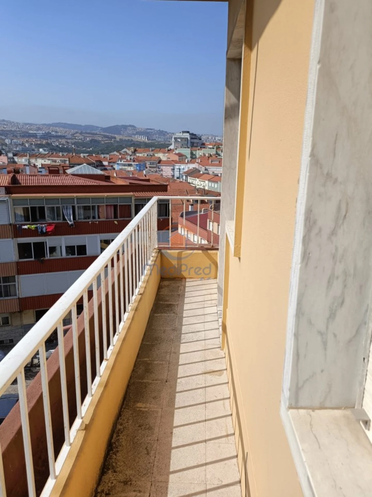 Apartamento T2 para Venda em Pontinha e Famões Foto 8