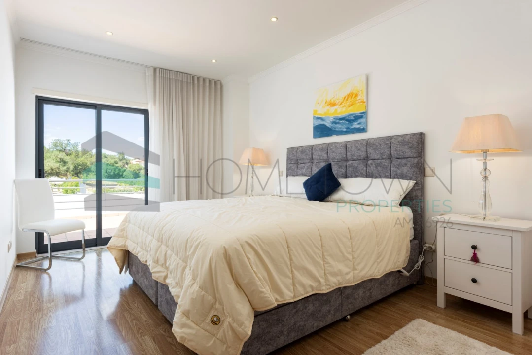 Moradia T4 para Venda em Boliqueime Foto 17