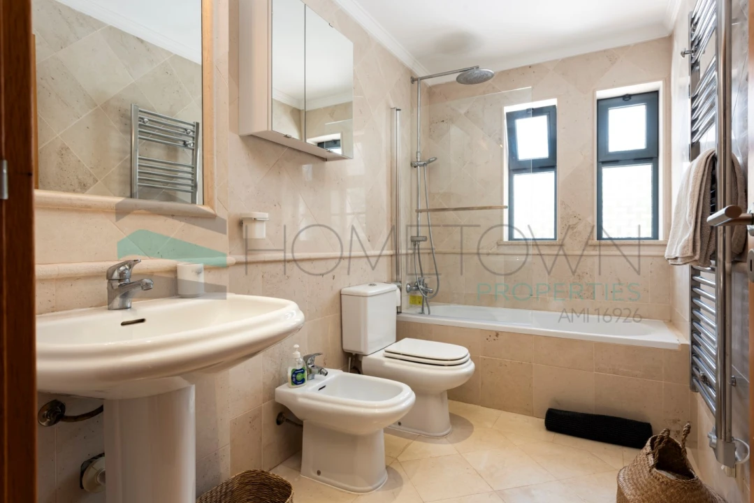 Moradia T4 para Venda em Boliqueime Foto 24