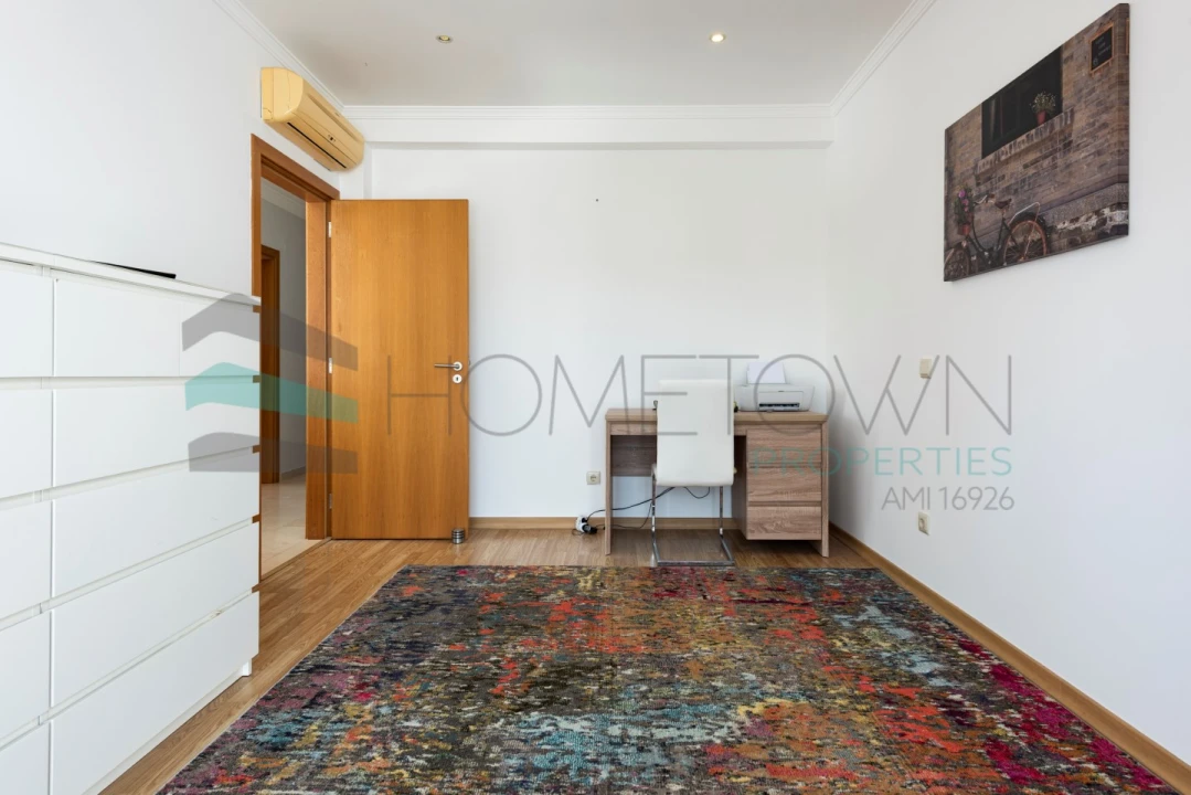 Moradia T4 para Venda em Boliqueime Foto 3