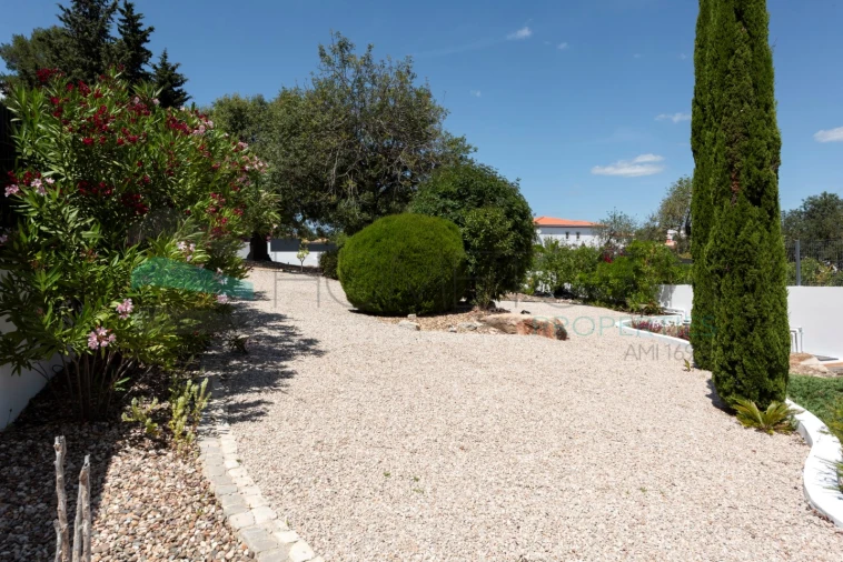 Moradia T4 para Venda em Boliqueime Foto 40