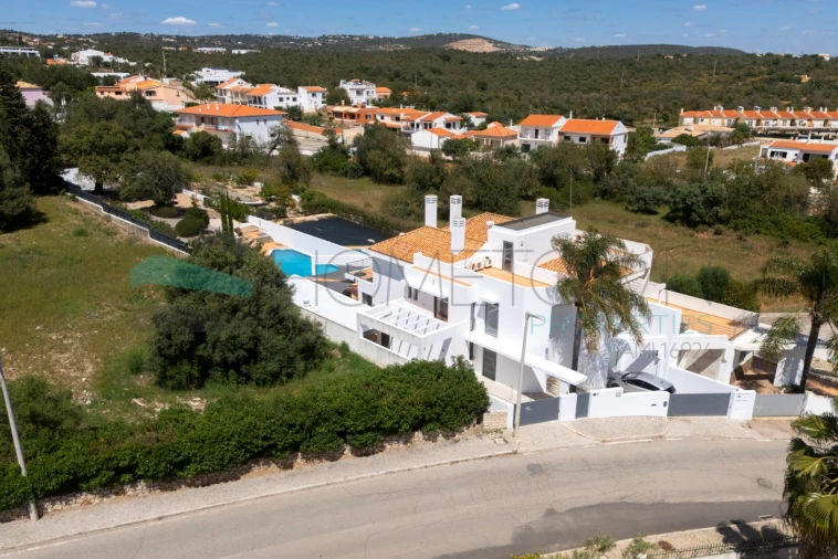 Moradia T4 para Venda em Boliqueime Foto 46