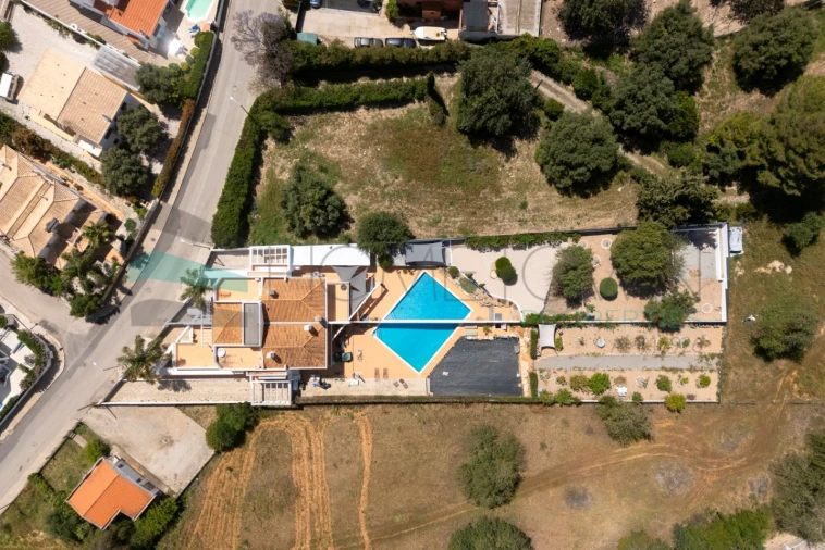 Moradia T4 para Venda em Boliqueime Foto 47