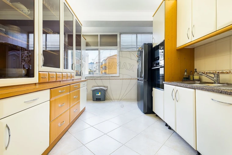 Apartamento T3 para Venda em Odivelas Foto 7