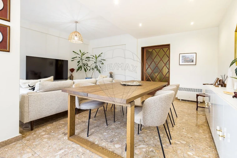 Apartamento T3 para Venda em Odivelas Foto 2