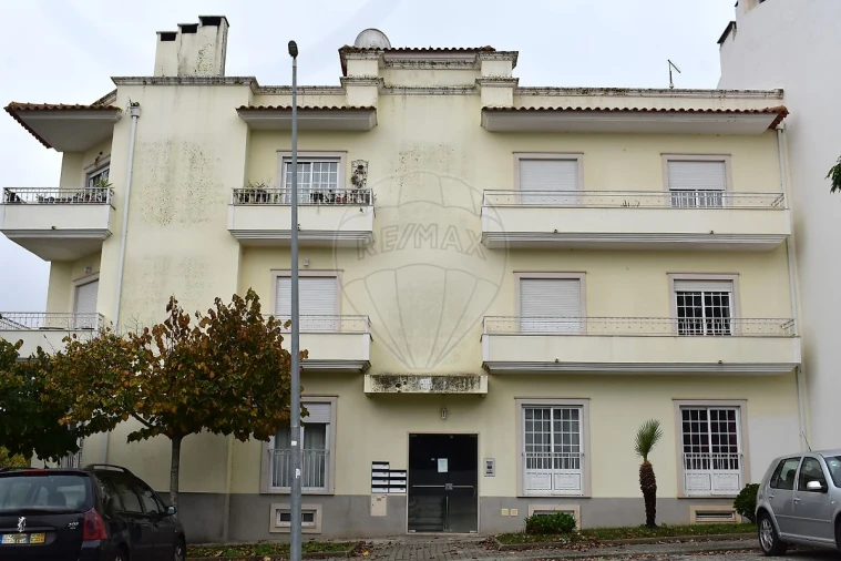 Apartamento T3 para Venda em Cartaxo e Vale da Pinta Foto 1