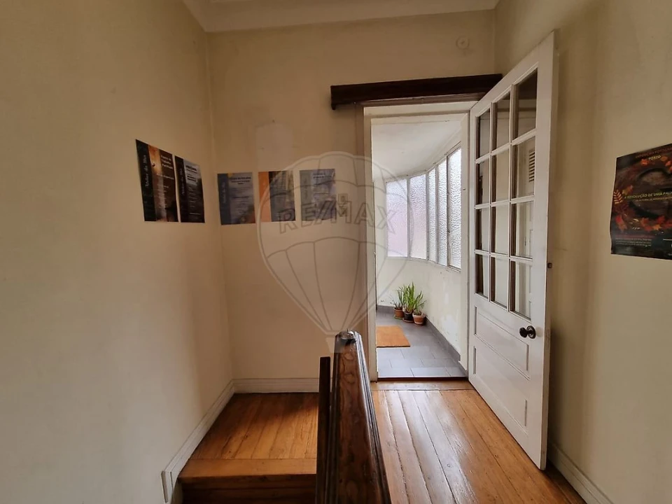 Moradia T3 para Arrendamento em Paranhos Foto 5