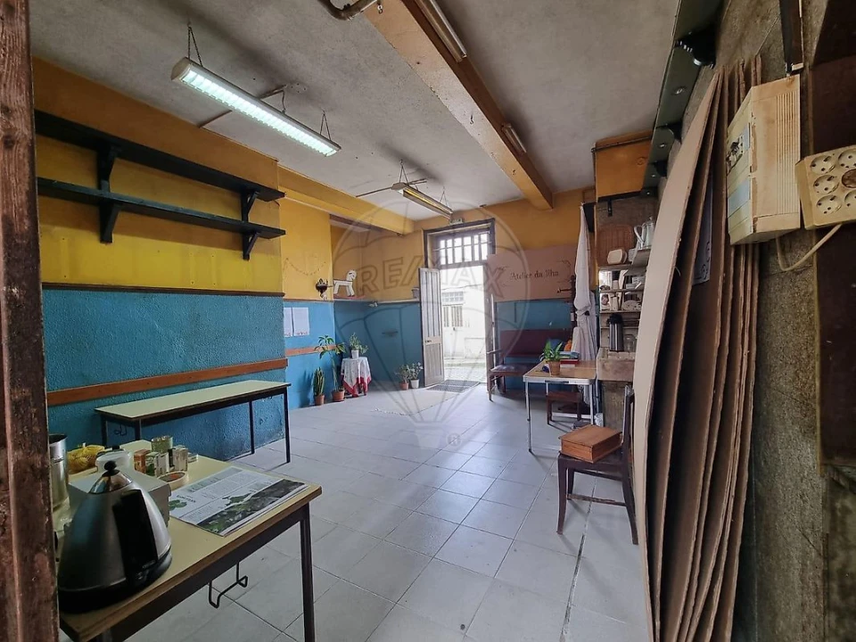 Armazém para Arrendamento em Paranhos Foto 14