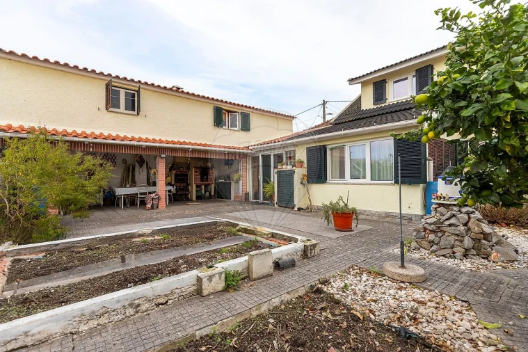 Moradia T4 para Venda em A dos Cunhados e Maceira Foto 3