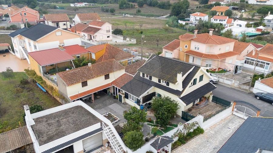 Moradia T4 para Venda em A dos Cunhados e Maceira Foto 29