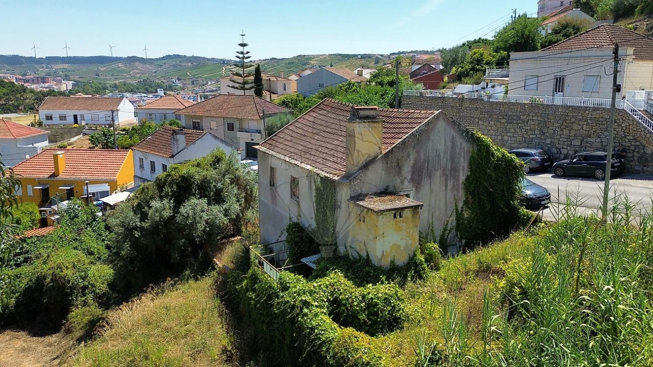 Moradia T2 para Venda em Santa Maria, São Pedro e Matacães Foto 8