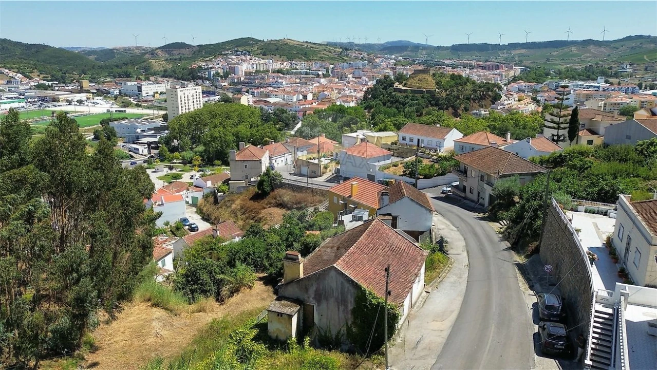 Moradia T2 para Venda em Santa Maria, São Pedro e Matacães Foto 16