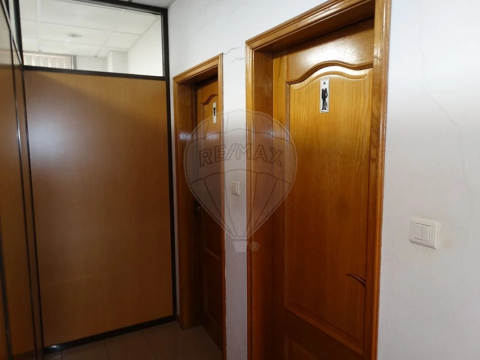 Loja para Venda em Odivelas Foto 14