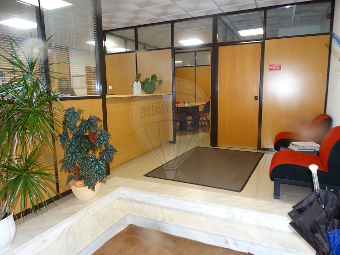 Loja para Venda em Odivelas Foto 2