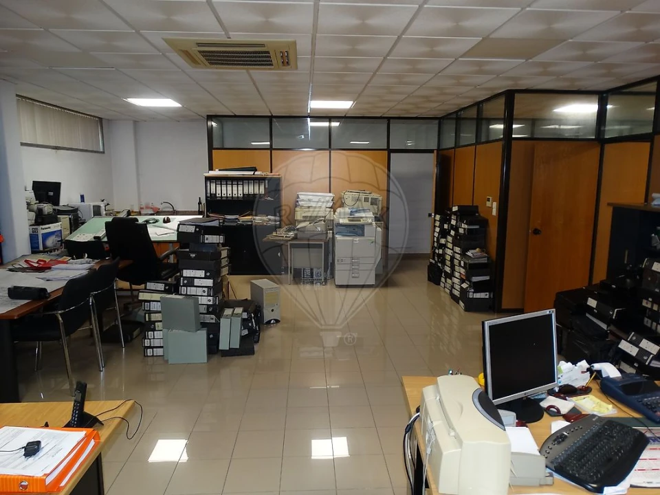 Loja para Venda em Odivelas Foto 1