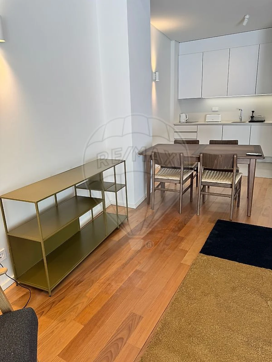 Apartamento T1 para Arrendamento em Santa Marinha e São Pedro da Afurada Foto 13