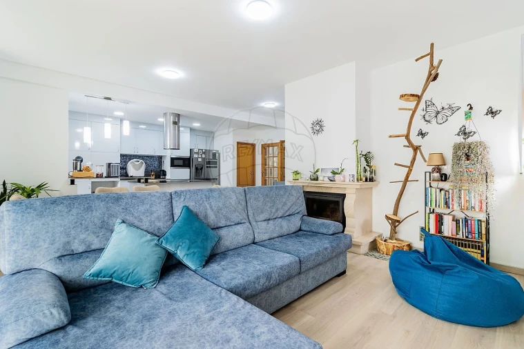 Apartamento T3 para Venda em Canelas Foto 10