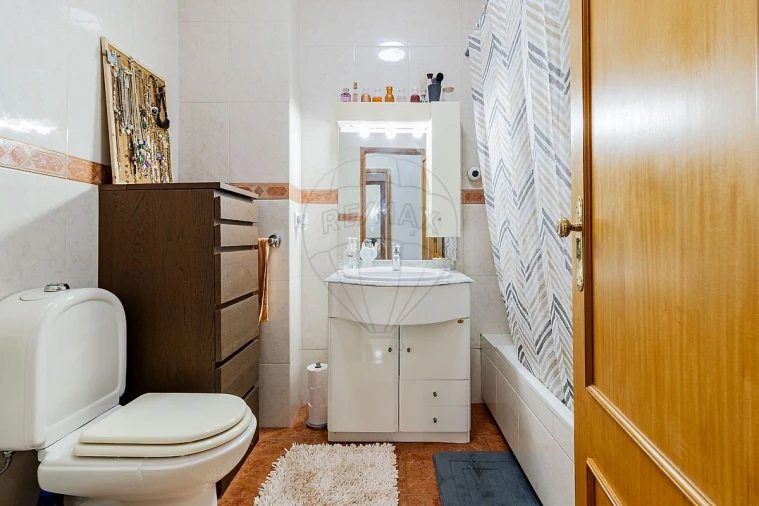 Apartamento T3 para Venda em Canelas Foto 17