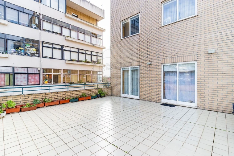 Apartamento T3 para Venda em Canelas Foto 25