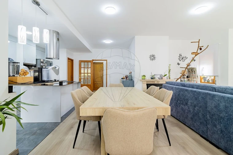 Apartamento T3 para Venda em Canelas Foto 11