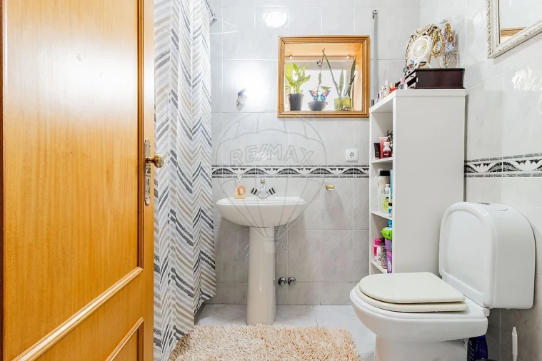 Apartamento T3 para Venda em Canelas Foto 21