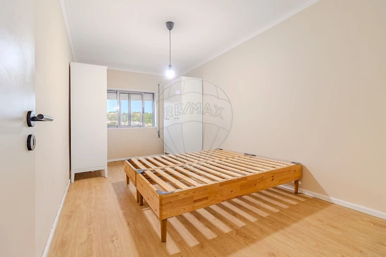 Apartamento T3 para Arrendamento em Fânzeres e São Pedro da Cova Foto 11