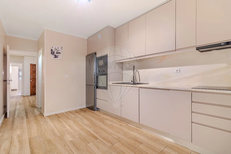 Apartamento T3 para Arrendamento em Fânzeres e São Pedro da Cova Foto 2