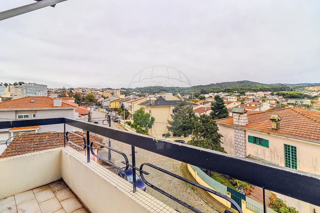 Apartamento T3 para Arrendamento em Fânzeres e São Pedro da Cova Foto 24