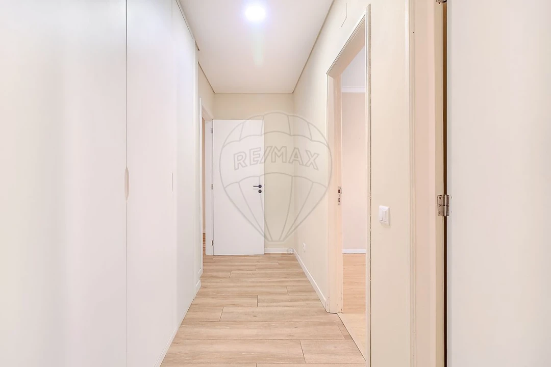 Apartamento T3 para Arrendamento em Fânzeres e São Pedro da Cova Foto 14