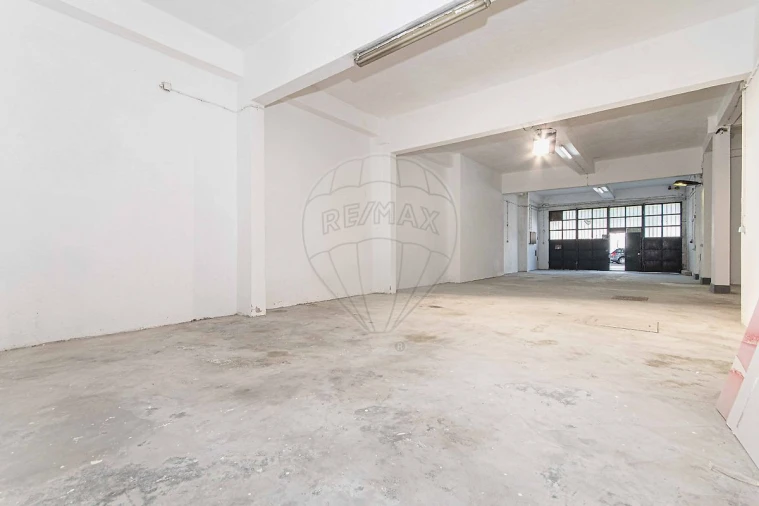 Armazém para Arrendamento em Póvoa de Santa Iria e Forte da Casa Foto 4