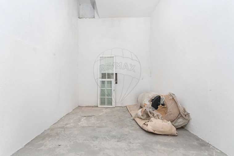 Armazém para Arrendamento em Póvoa de Santa Iria e Forte da Casa Foto 12