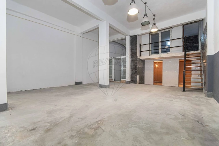 Armazém para Arrendamento em Póvoa de Santa Iria e Forte da Casa Foto 10