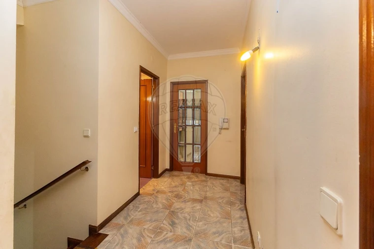 Moradia T2 para Venda em Fânzeres e São Pedro da Cova Foto 6