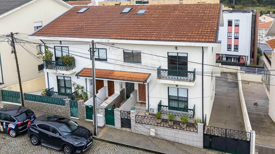 Moradia T2 para Venda em Fânzeres e São Pedro da Cova Foto 2