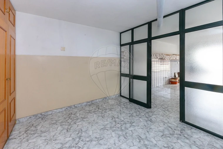 Moradia T2 para Venda em Fânzeres e São Pedro da Cova Foto 34