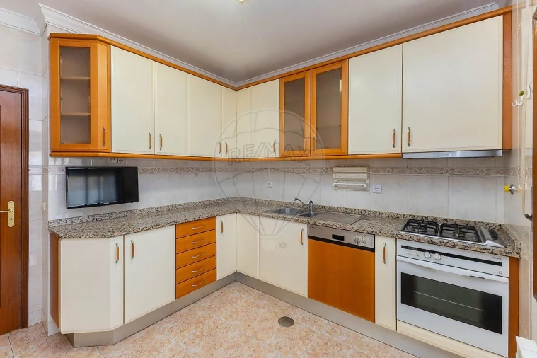 Moradia T2 para Venda em Fânzeres e São Pedro da Cova Foto 12