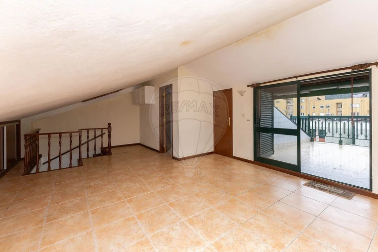 Moradia T2 para Venda em Fânzeres e São Pedro da Cova Foto 24