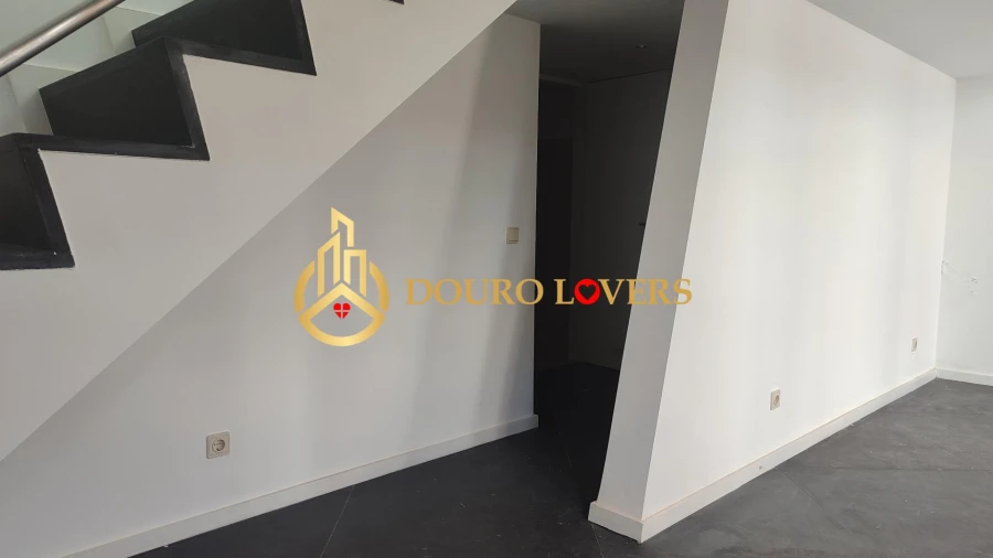 Negócio para Arrendamento em Cedofeita, Santo Ildefonso, Sé, Miragaia, São Nicolau e Vitória Foto 12