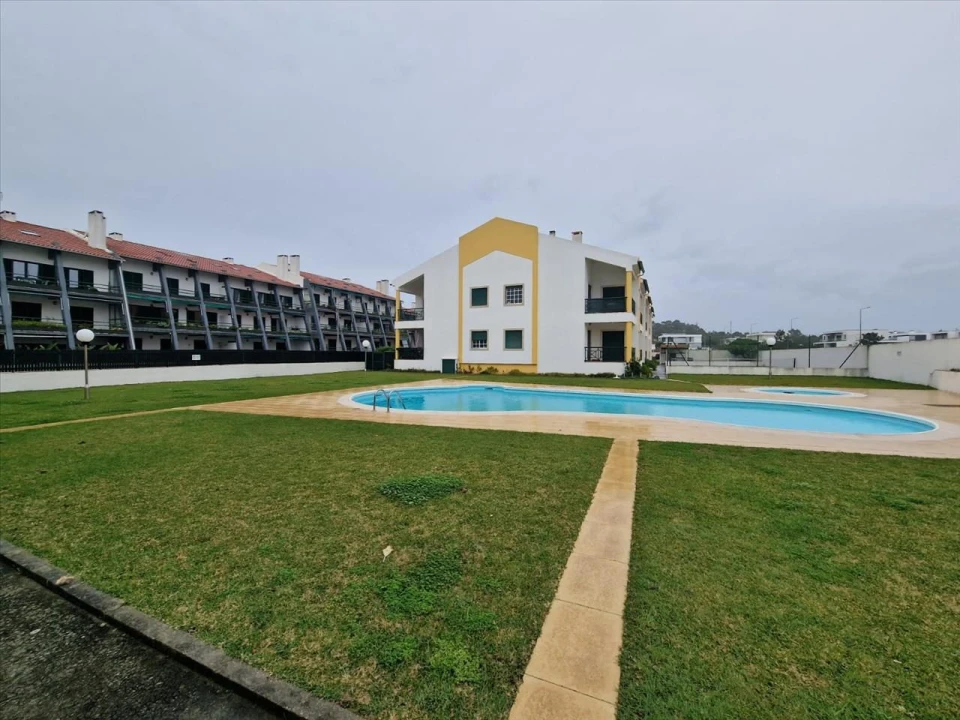 Apartamento T2 para Venda em Pataias e Martingança Foto 2