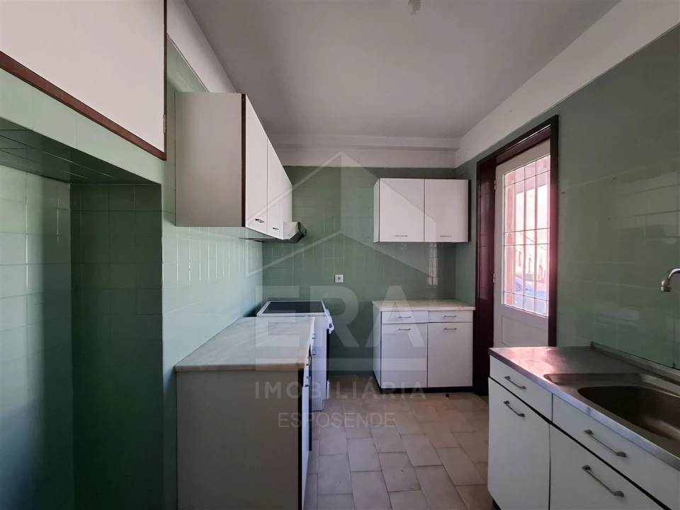 Moradia T8 para Venda em Ramalde Foto 3