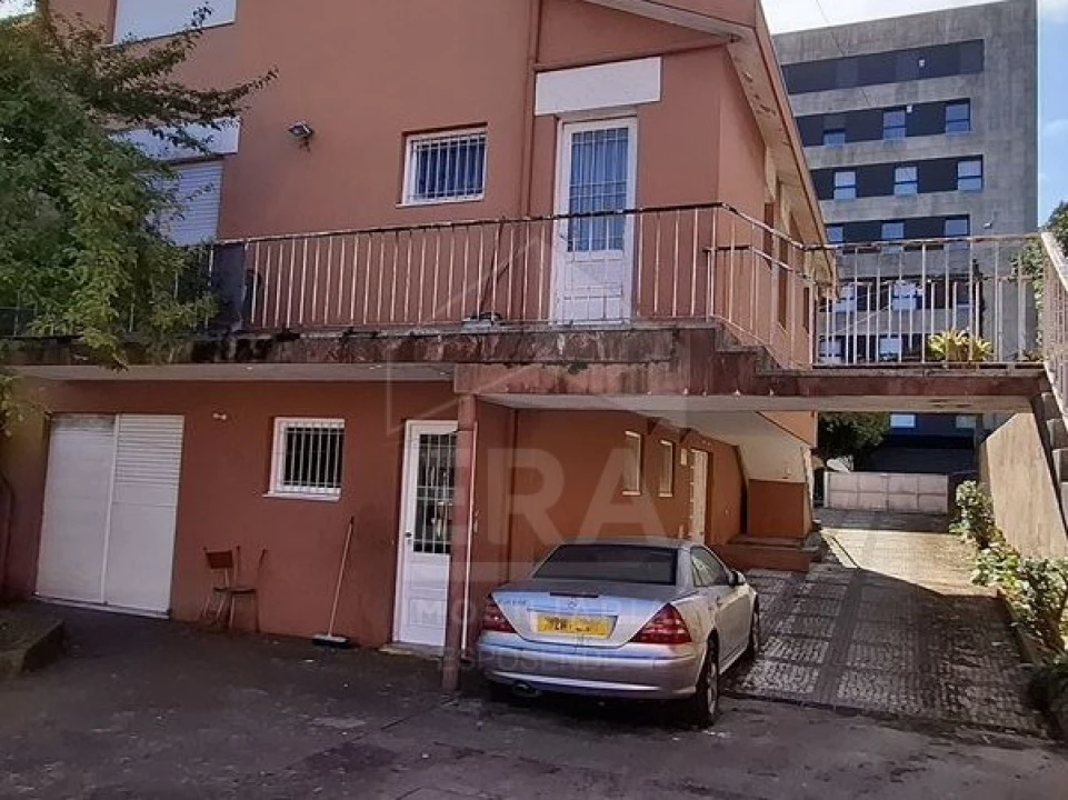Moradia T8 para Venda em Ramalde Foto 20