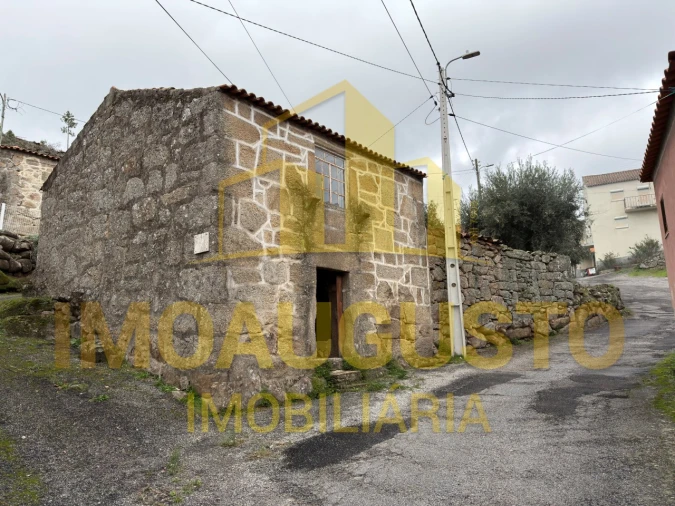 Moradia T2 para Venda em Forno Telheiro