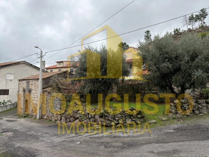 Moradia T2 para Venda em Forno Telheiro Foto 13